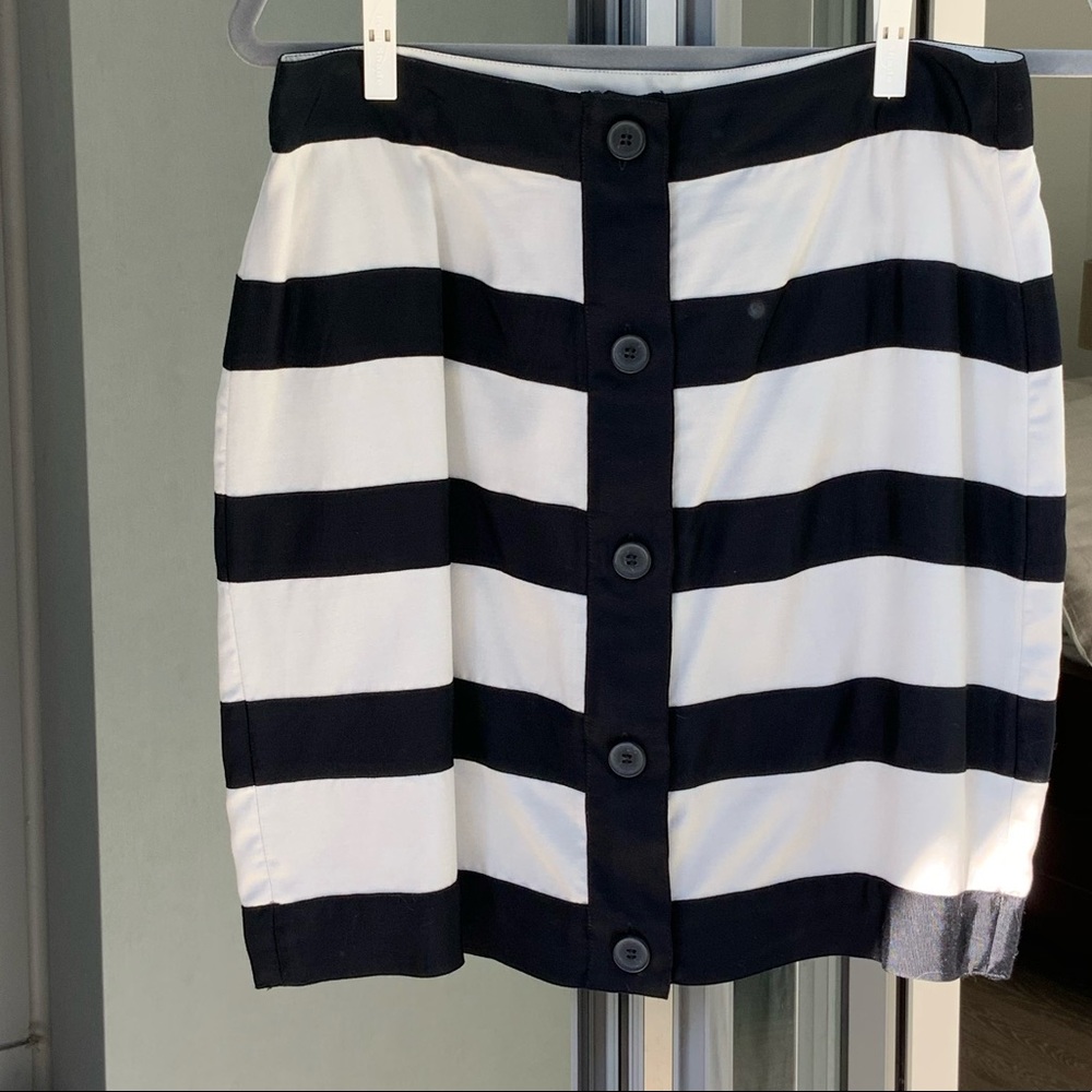 Club Monaco NEW black & white mini skirt